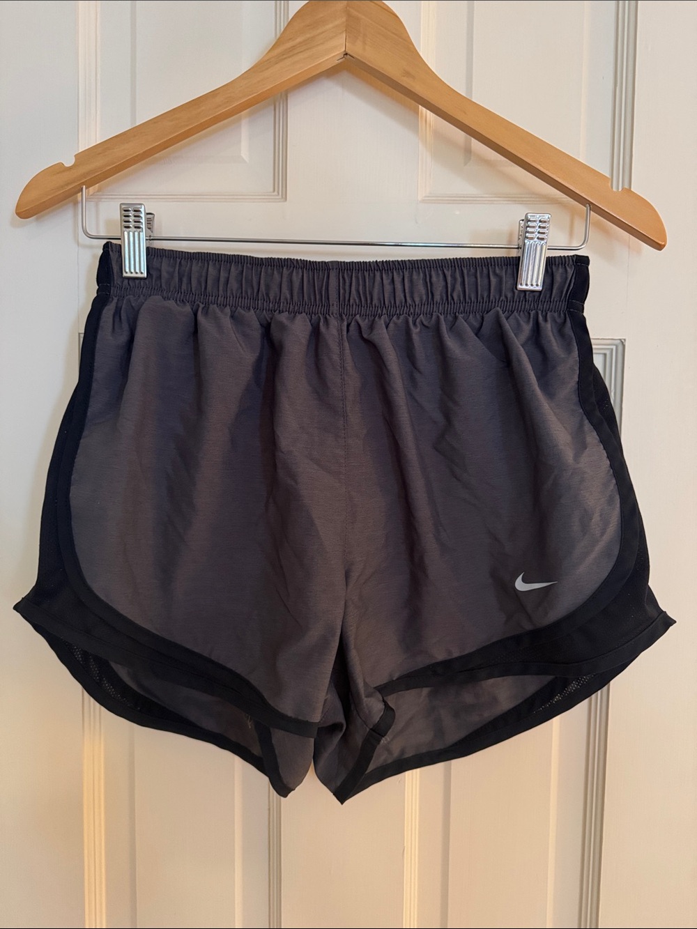 Nike Tempo Women's Dri-FIT Mid-Rise Brief-Lined Running Shorts